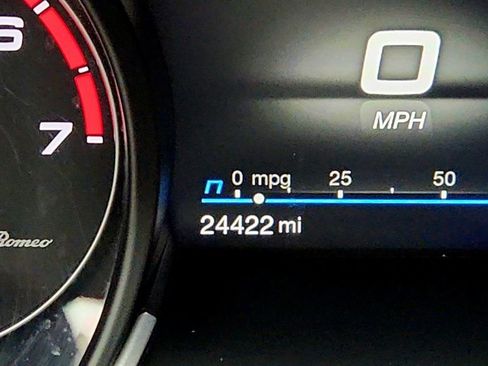 Used 2022 Alfa Romeo Stelvio Sprint image 15