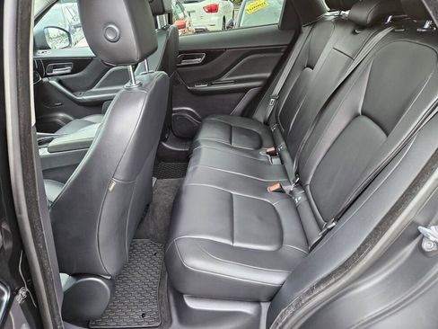 Used 2017 Jaguar F-PACE Premium AWD/4WD image 11