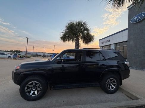 Used 2021 Toyota 4Runner TRD Off-Road AWD/4WD image 4