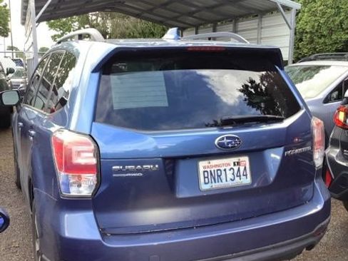 Used 2017 Subaru Forester 2.5i Premium w/ All-Weather Package AWD/4WD image 3