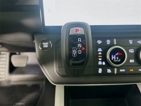 New 2026 Land Rover Defender 110 S image 18