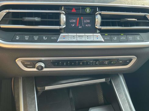 Used 2021 BMW X7 xDrive40i w/ Luxury Seating Package AWD/4WD image 30
