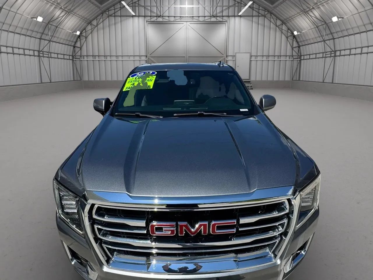 Used 2022 GMC Yukon SLT w/ SLT Premium Package AWD/4WD image 3