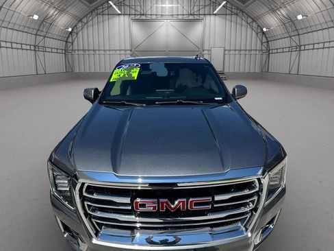 Used 2022 GMC Yukon SLT w/ SLT Premium Package AWD/4WD image 3