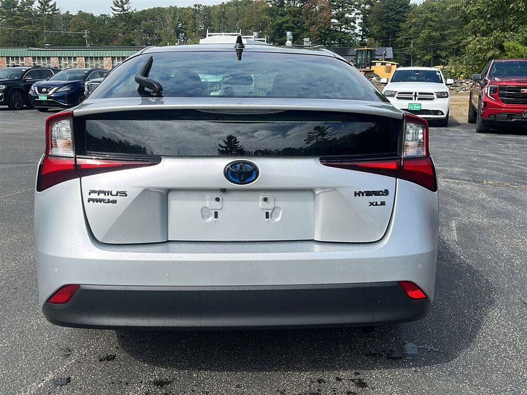 Used 2022 Toyota Prius AWD image 4
