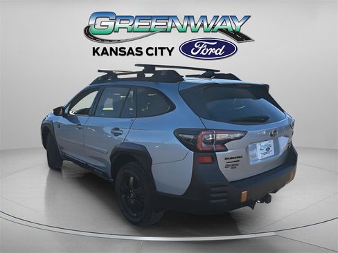 Used 2022 Subaru Outback Wilderness image 5