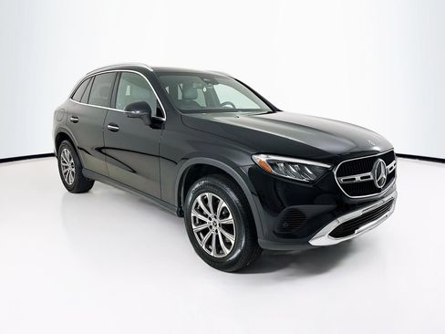 Used 2023 Mercedes-Benz GLC 300 4MATIC image 1