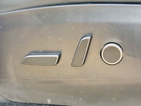 Used 2021 Tesla Model Y Performance image 45