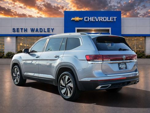 Used 2024 Volkswagen Atlas SEL AWD/4WD image 5