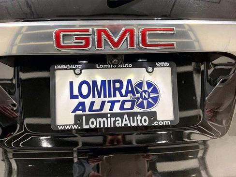 Used 2023 GMC Acadia SLE w/ LPO, Black Accent Package image 24