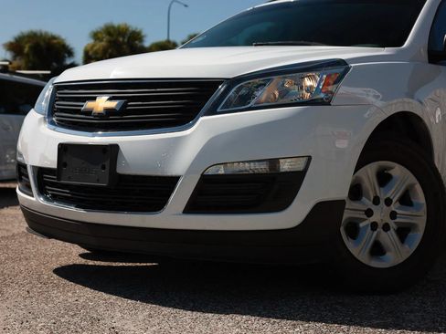 Used 2017 Chevrolet Traverse LS AWD/4WD image 18
