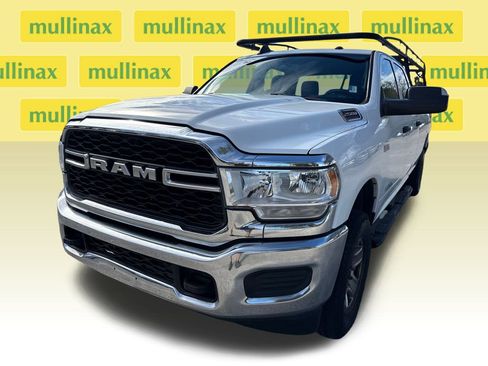 Used 2022 RAM 2500 Tradesman w/ Chrome Appearance Group image 10