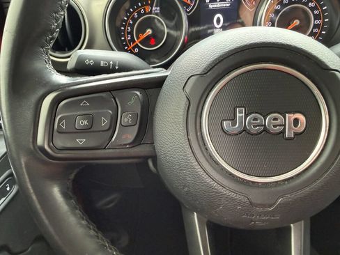 Used 2022 Jeep Gladiator Sport AWD/4WD image 15