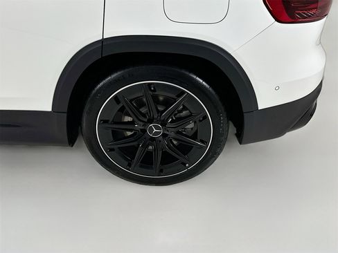 New 2026 Mercedes-Benz GLB 35 AMG 4MATIC image 35