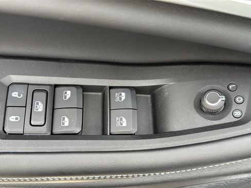 New 2025 Jeep Grand Cherokee Limited image 17