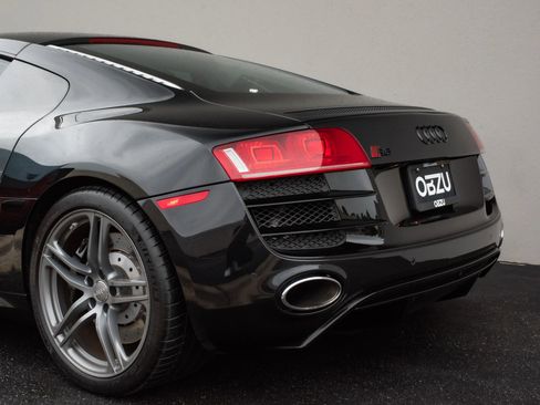 Used 2010 Audi R8 V10 image 37