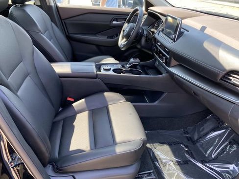 Used 2023 Nissan Rogue SV w/ SV Premium B Package AWD/4WD image 25