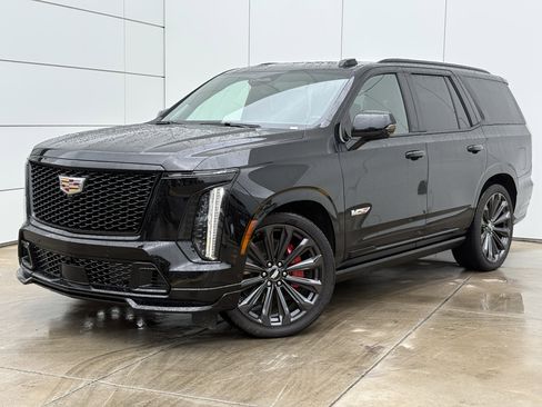 Certified 2025 Cadillac Escalade V AWD/4WD image 2