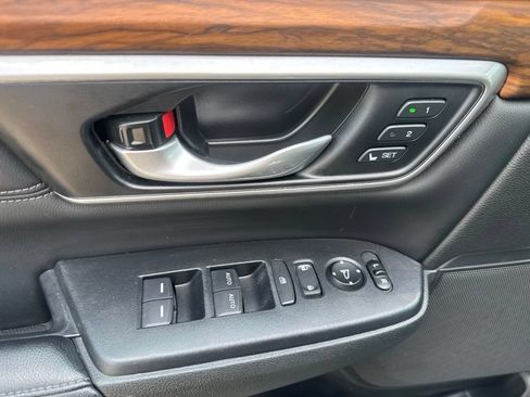 Used 2022 Honda CR-V Touring image 14