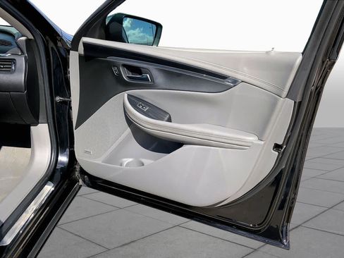 Used 2018 Chevrolet Impala Premier FWD image 22