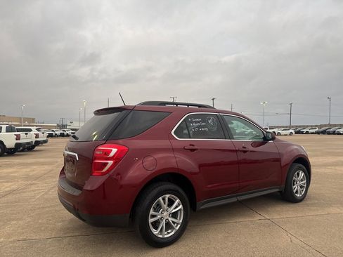 Used 2017 Chevrolet Equinox LT image 24