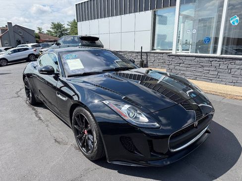 Used 2017 Jaguar F-TYPE Coupe RWD image 10