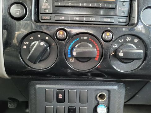 Used 2008 Toyota FJ Cruiser 4WD w/ Convenience Pkg image 17