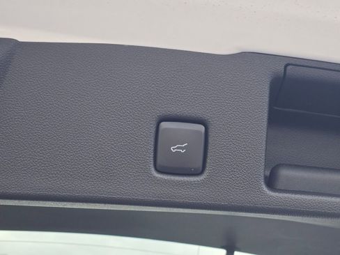 Used 2024 Ford Escape SE image 15