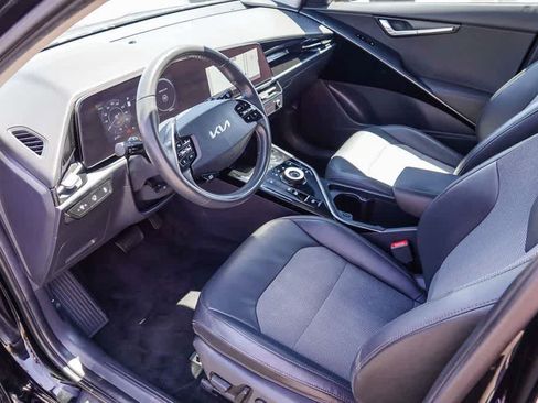 Certified 2024 Kia Niro Wind FWD image 16