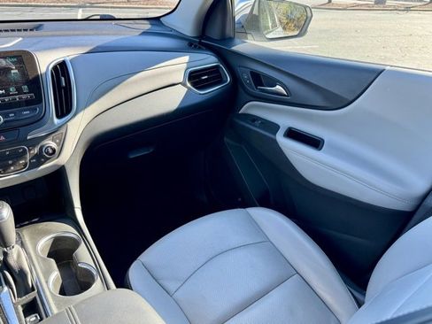 Used 2018 Chevrolet Equinox Premier image 25
