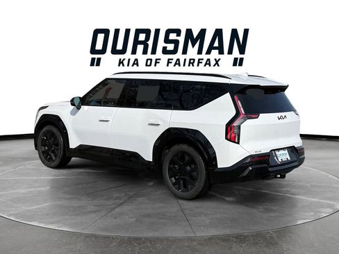 New 2026 Kia EV9 Land w/ Nightfall Edition Package image 4