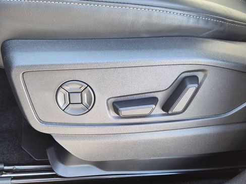 Certified 2025 Audi Q5 Premium w/ Convenience Package image 16