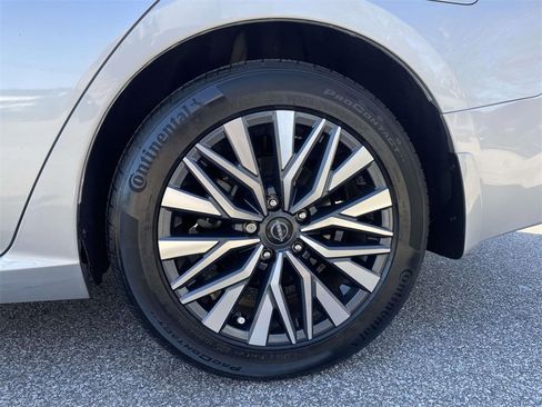 Used 2023 Nissan Altima 2.5 SV image 10