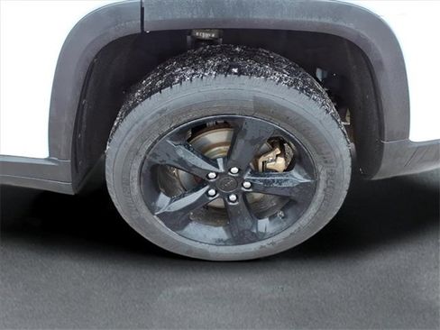 Used 2021 Jeep Grand Cherokee L Laredo image 7