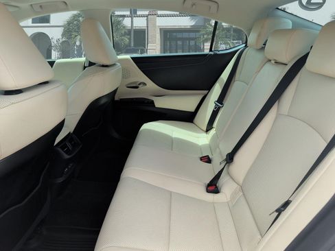 Used 2022 Lexus ES 350 w/ Premium Package FWD image 25