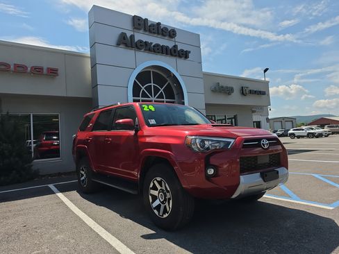 Used 2024 Toyota 4Runner TRD Off-Road AWD/4WD image 1