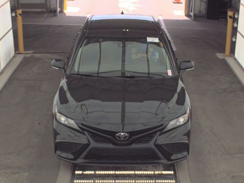 Used 2023 Toyota Camry SE FWD image 2