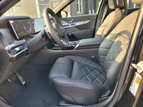 New 2025 BMW 740i 740i image 3