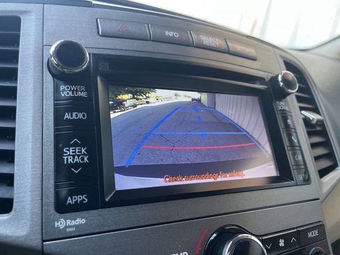 Used 2014 Toyota Venza LE image 26