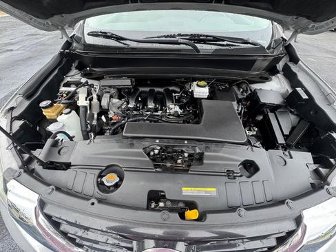 Used 2020 Nissan Pathfinder SV image 26