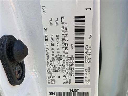 Used 2025 Toyota Tundra Platinum w/ TRD Off-Road Package AWD/4WD image 28
