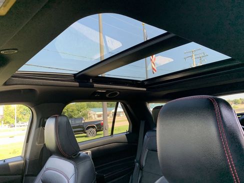 Used 2022 Ford Explorer ST-Line w/ Class IV Trailer Tow Package image 14