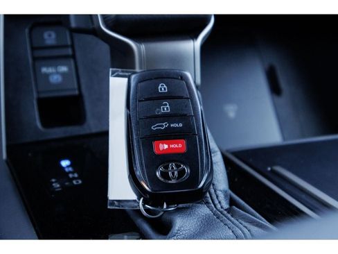 Used 2026 Toyota Sequoia Platinum AWD/4WD image 31