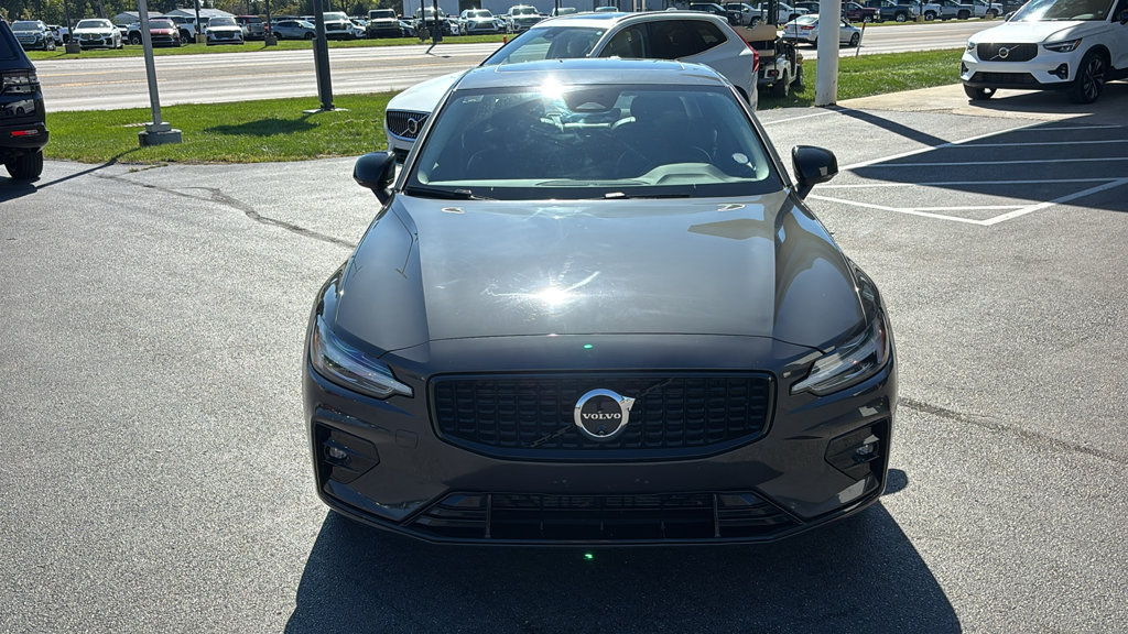 Certified 2024 Volvo S60 B5 Plus AWD/4WD image 5