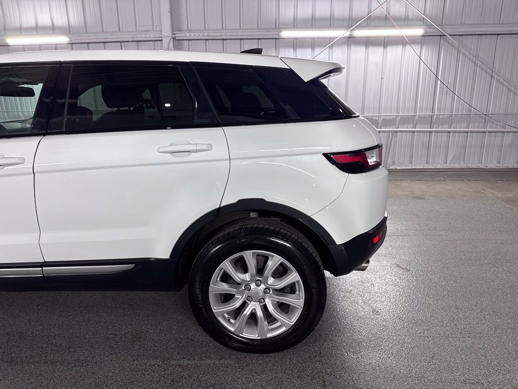 Used 2019 Land Rover Range Rover Evoque AWD/4WD image 16