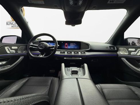 Used 2024 Mercedes-Benz GLS 450 4MATIC image 15