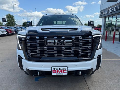 New 2025 GMC Sierra 2500 Denali Ultimate image 2