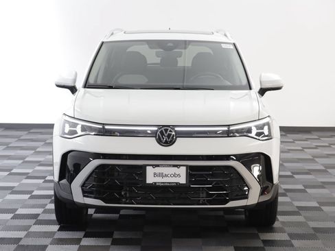 Used 2025 Volkswagen Taos SEL w/ Black Wheel Plus Package AWD/4WD image 23