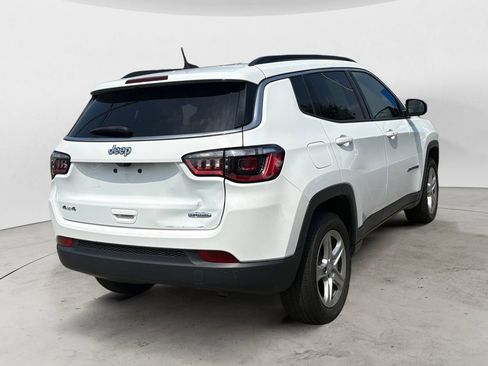 Used 2023 Jeep Compass Latitude AWD/4WD image 3
