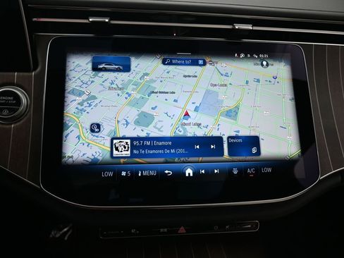 Used 2025 Mercedes-Benz E 350 4MATIC Sedan image 20